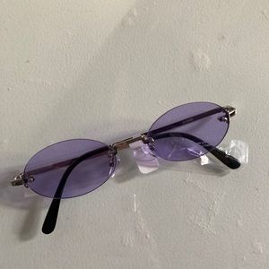 purple y2k circle/oval vintage sunglasses